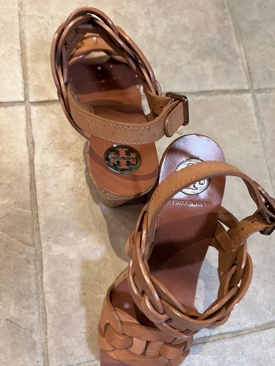Tory Burch Braided Tan Leather Wedge Sandals 9 - Picture 2 of 6